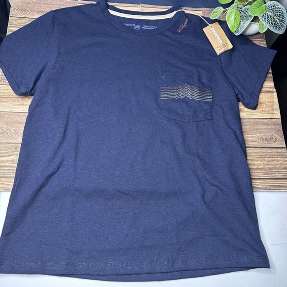 Patagonia Women's Ridge Rise Stripe Pocket Responsibili Tee NWT Size XS (Navy) - Picture 5 of 14